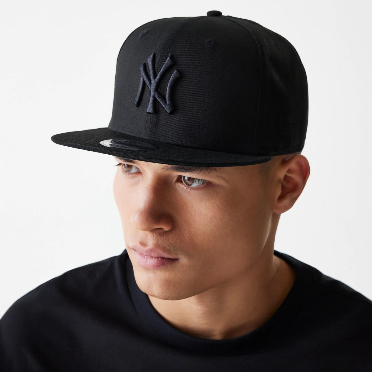 New York Yankees Black On Black 9FIFTY Cap-zelvios