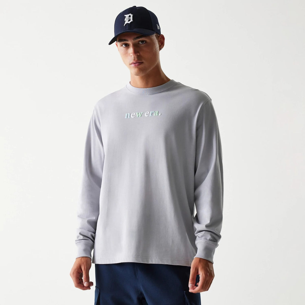 New Era 90s Vibe Grey Long Sleeve T-Shirt-zelvios