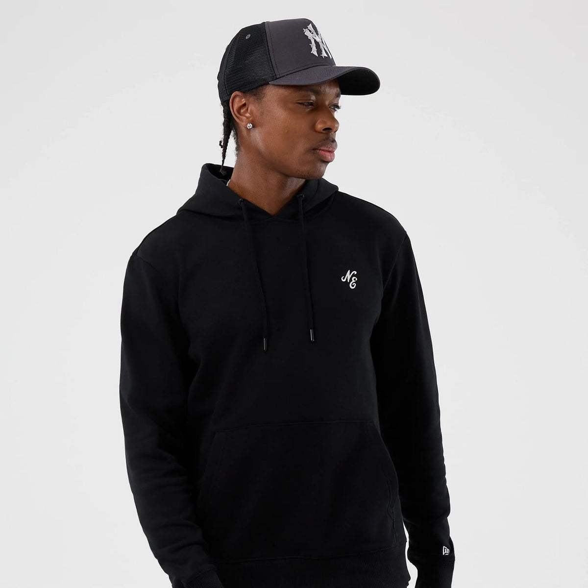 New Era Street Graphic Black Pullover Hoodie-zelvios