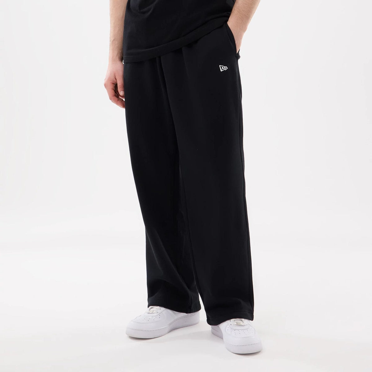 New Era Black Straight Legged Joggers-zelvios