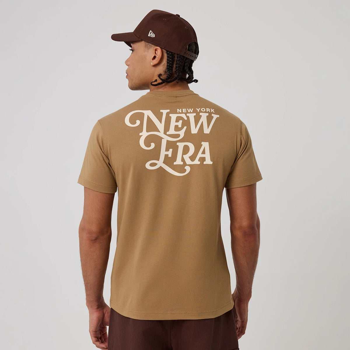 New Era Script Graphic Beige T-Shirt-zelvios
