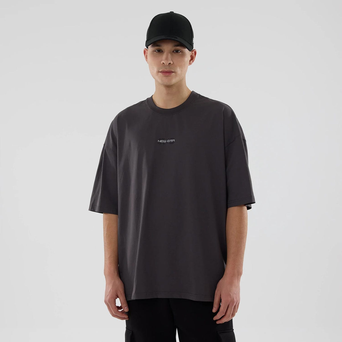 New Era NEC Logo Black Oversized T-Shirt-zelvios