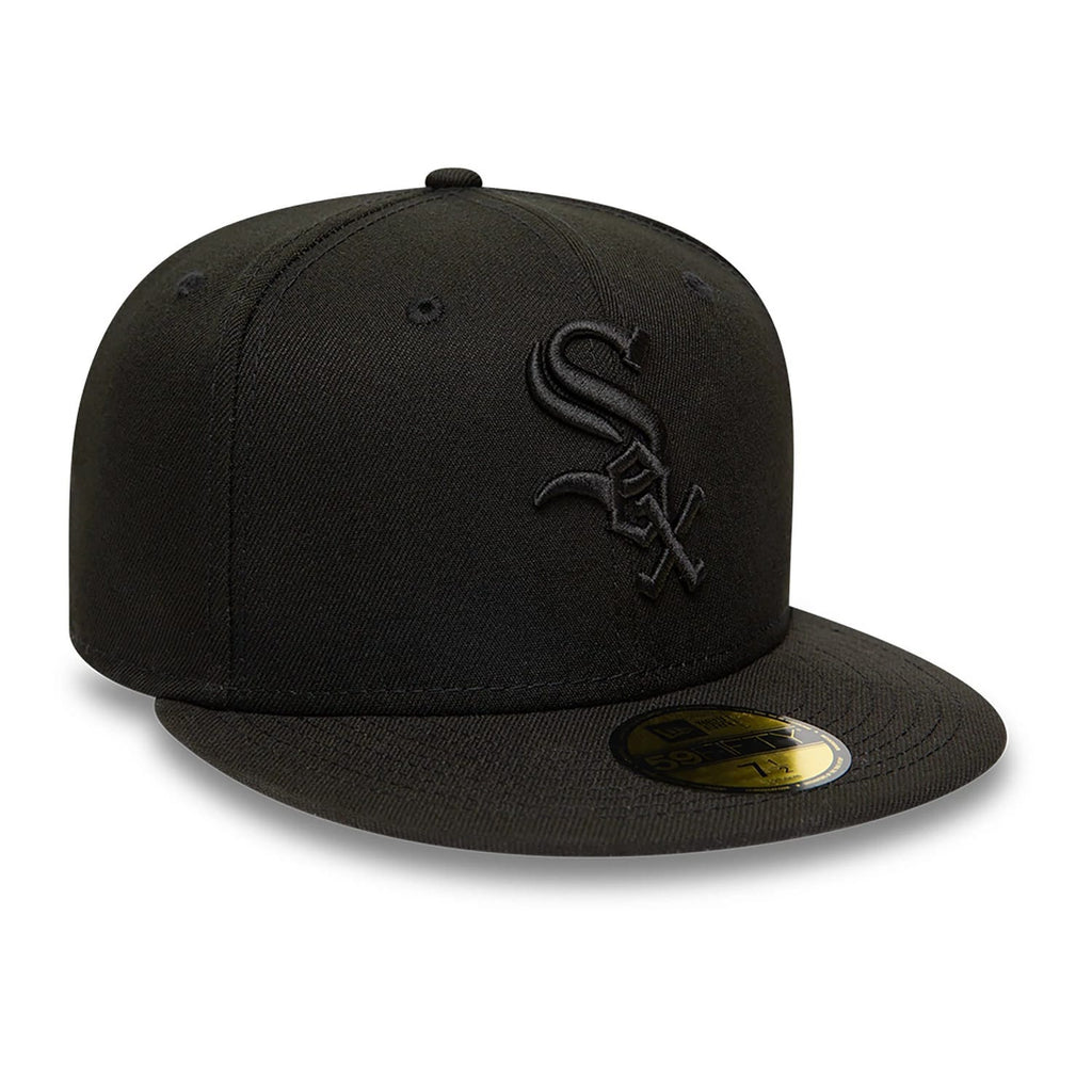 Chicago White Sox MLB Black on Black 59FIFTY Fitted Cap-zelvios