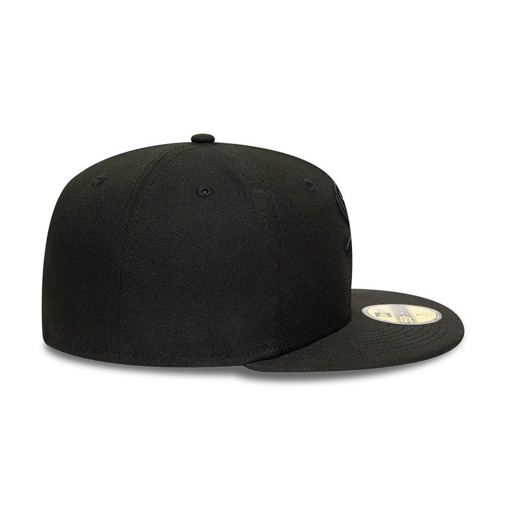 Chicago White Sox MLB Black on Black 59FIFTY Fitted Cap-zelvios