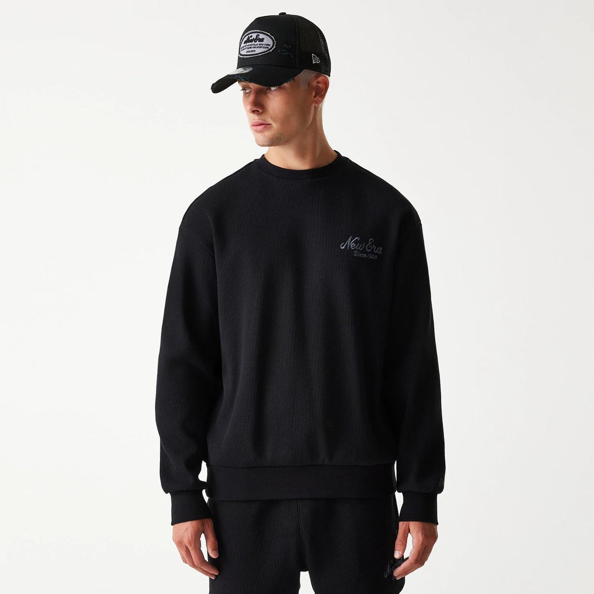 New Era Waffle Black Oversized Crew Neck Sweater-zelvios