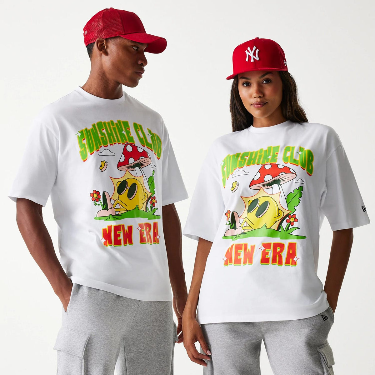 New Era Outdoor Graphic White Oversized T-Shirt-zelvios