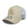 New York Yankees MLB League Essential Light Beige 9FORTY E-Frame Trucker Adjustable Cap-zelvios
