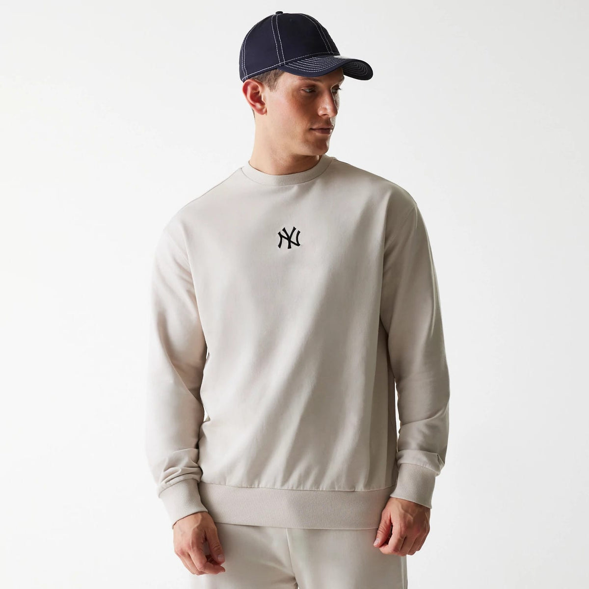 New York Yankees MLB League Essential French Terry Cream Crew Neck Sweater-zelvios