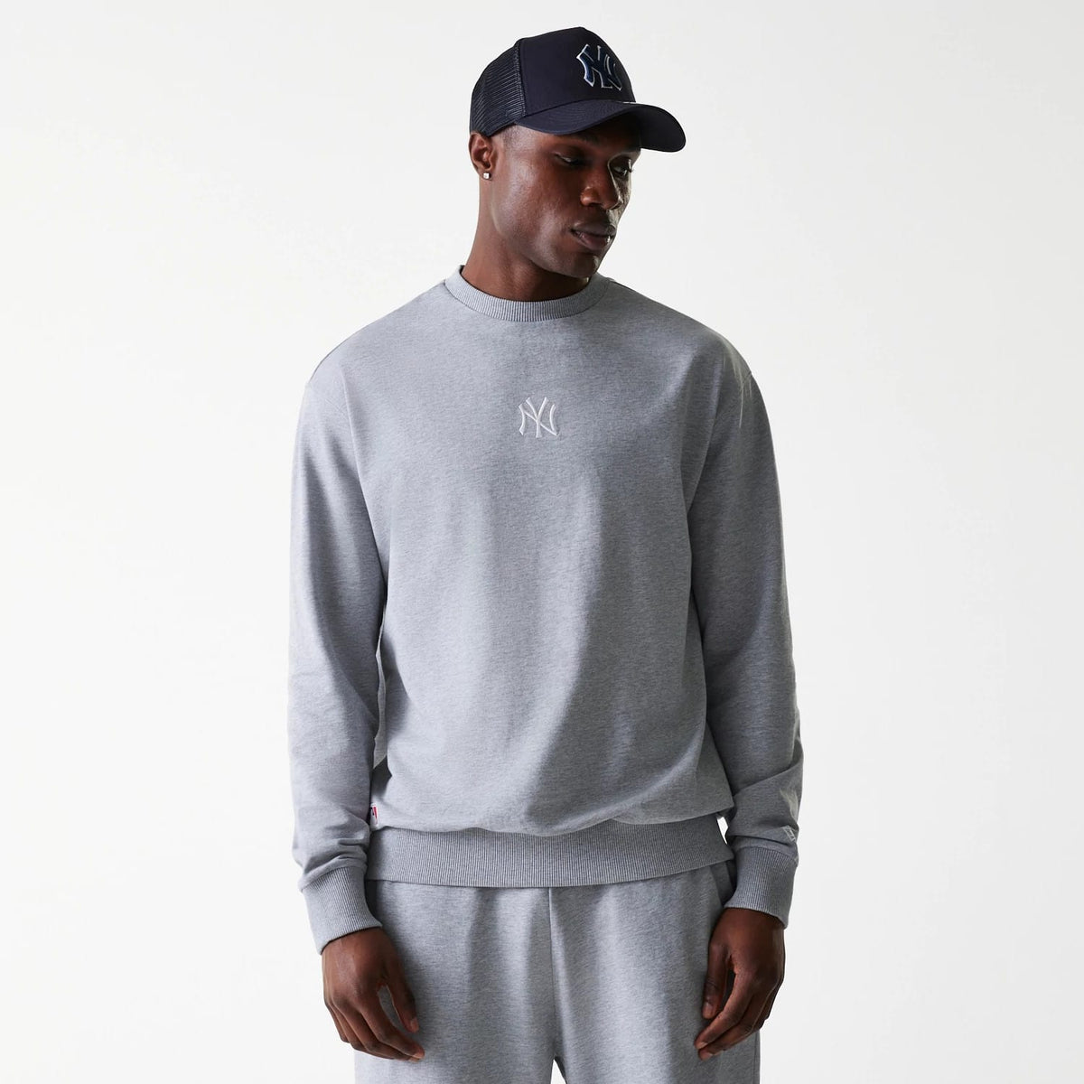New York Yankees MLB League Essential Midi Grey Oversized Crew Neck Sweater-zelvios