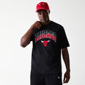Chicago Bulls NBA Arch Graphic Black Oversized T-Shirt-zelvios