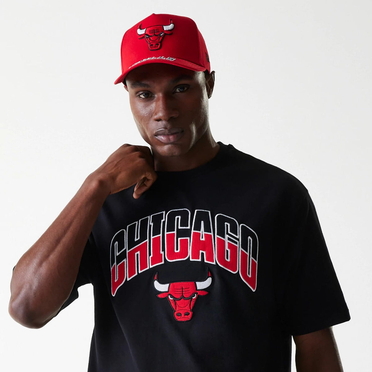 Chicago Bulls NBA Arch Graphic Black Oversized T-Shirt-zelvios