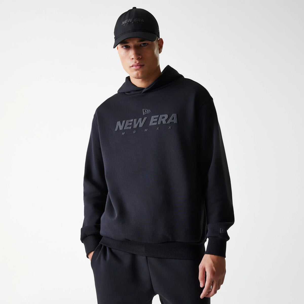 New Era Tech Black Oversized Pullover Hoodie-zelvios