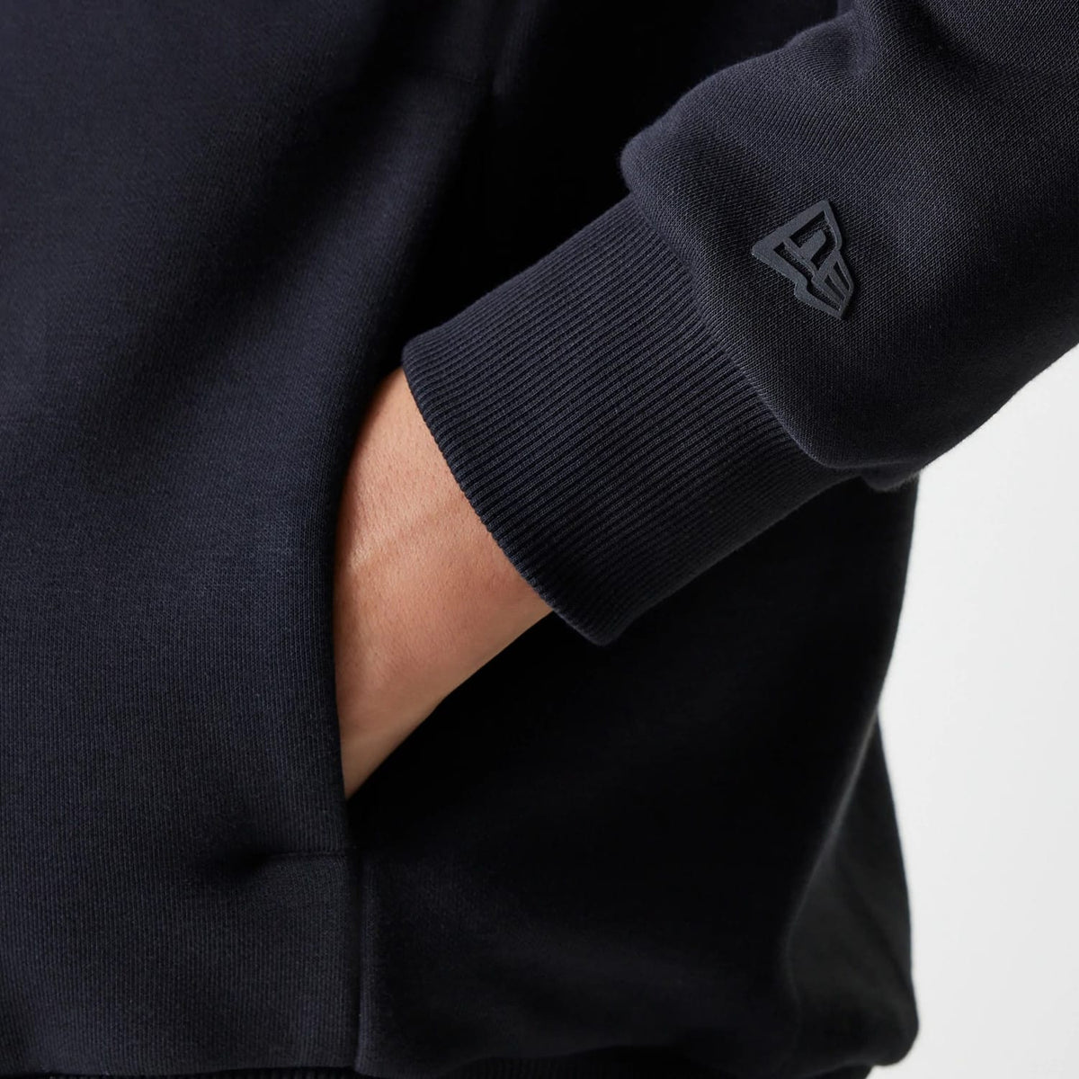 New Era Tech Black Oversized Pullover Hoodie-zelvios