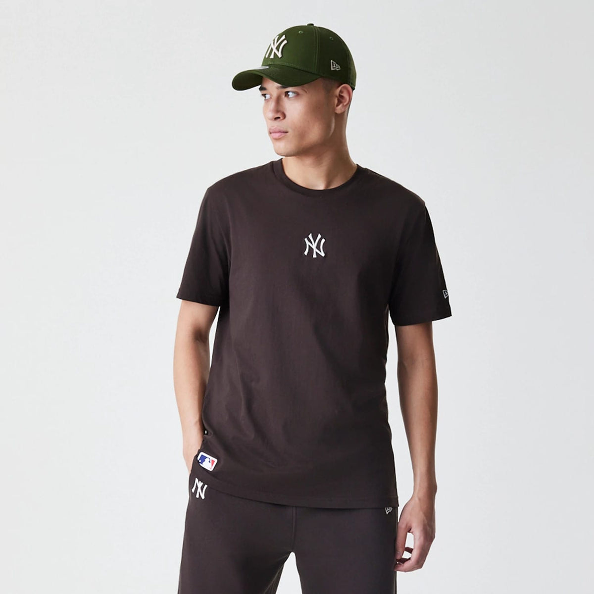 New York Yankees MLB Midi League Essential Dark Brown Oversized T-Shirt-zelvios