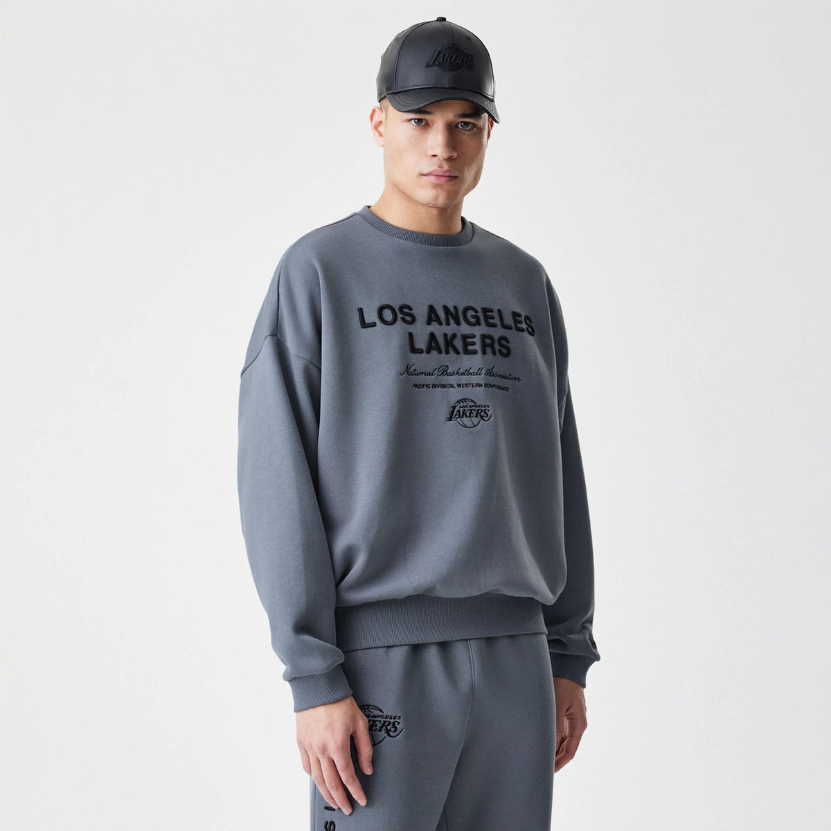 LA Lakers NBA Linear Dark Grey Crew Neck Sweater-zelvios