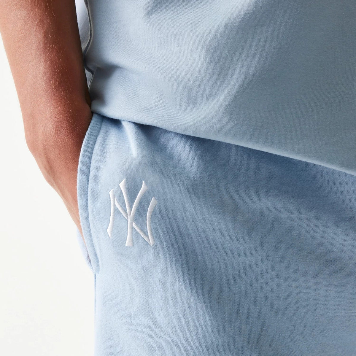 New York Yankees MLB League Essential Midi Pastel Blue Shorts-zelvios