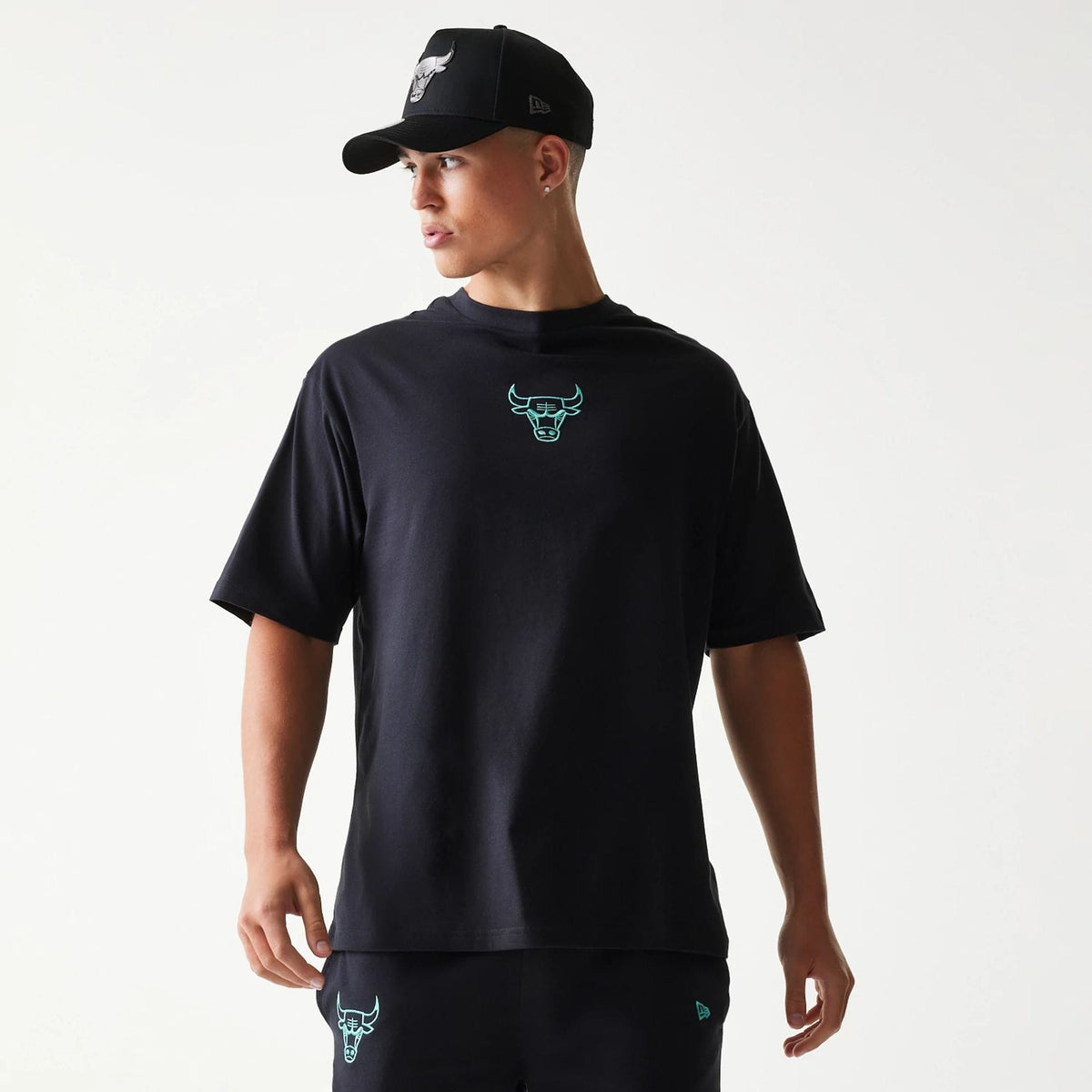 Chicago Bulls NBA League Essential Black Oversized T-Shirt-zelvios