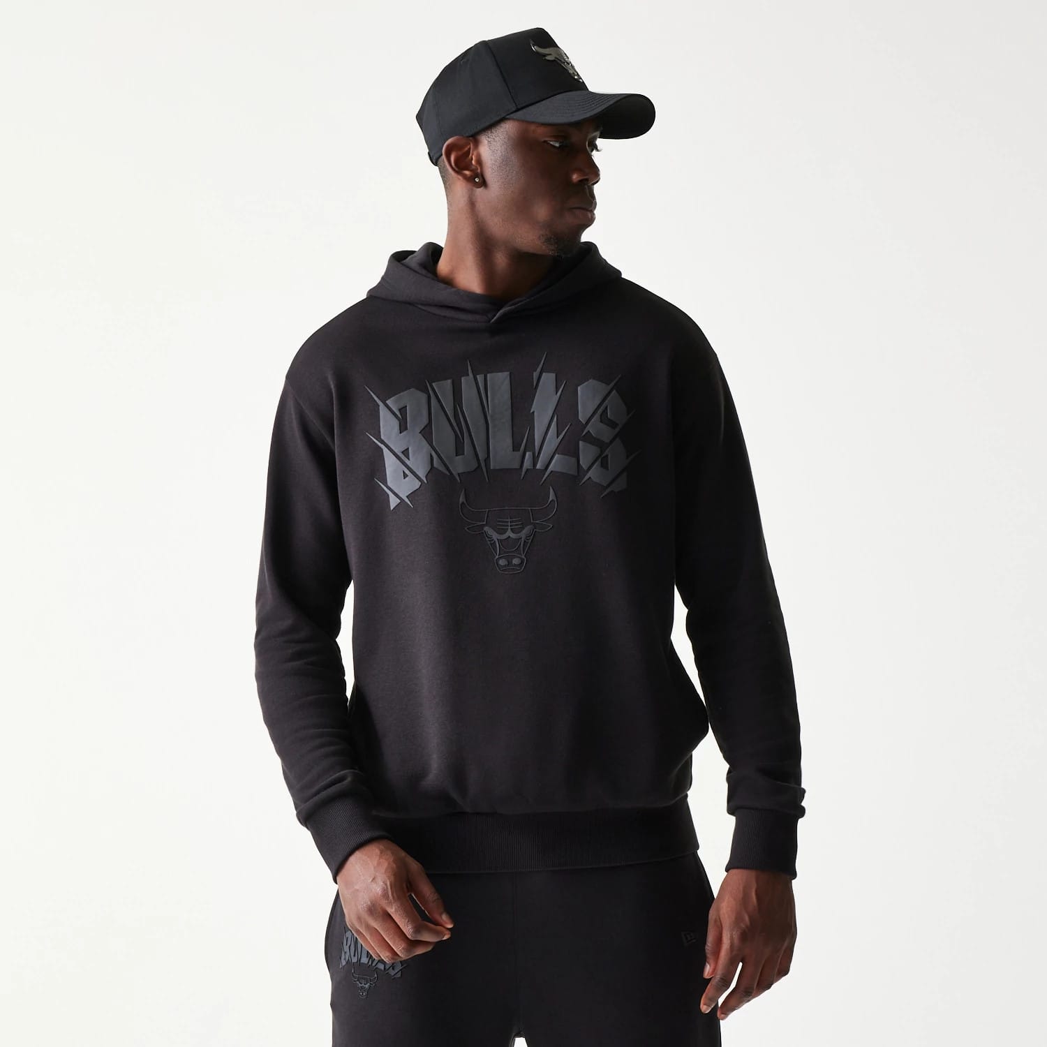 Chicago Bulls NBA Black Oversized Pullover Hoodie-kentox