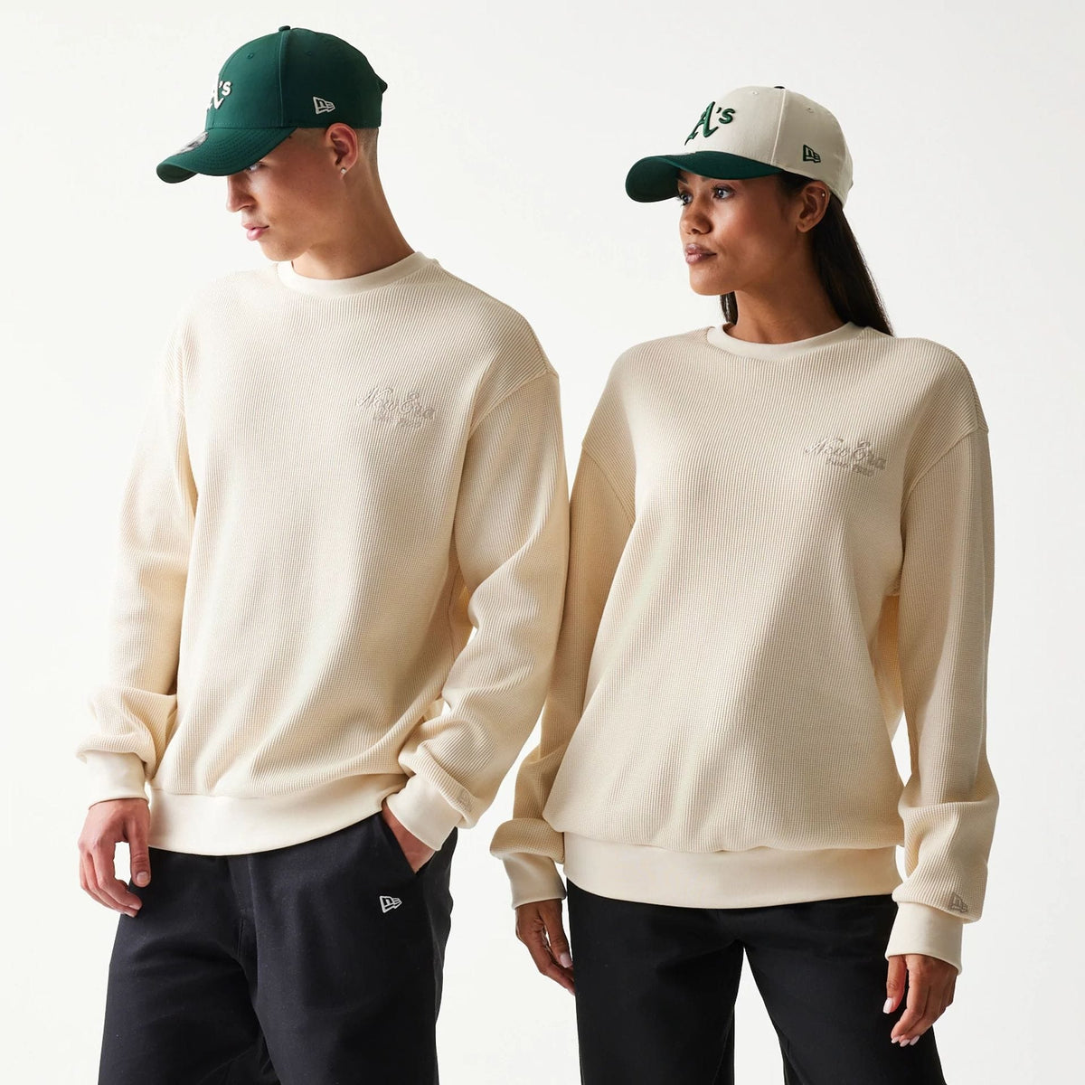 New Era Script Waffle Light Beige Crew Neck Sweater-zelvios