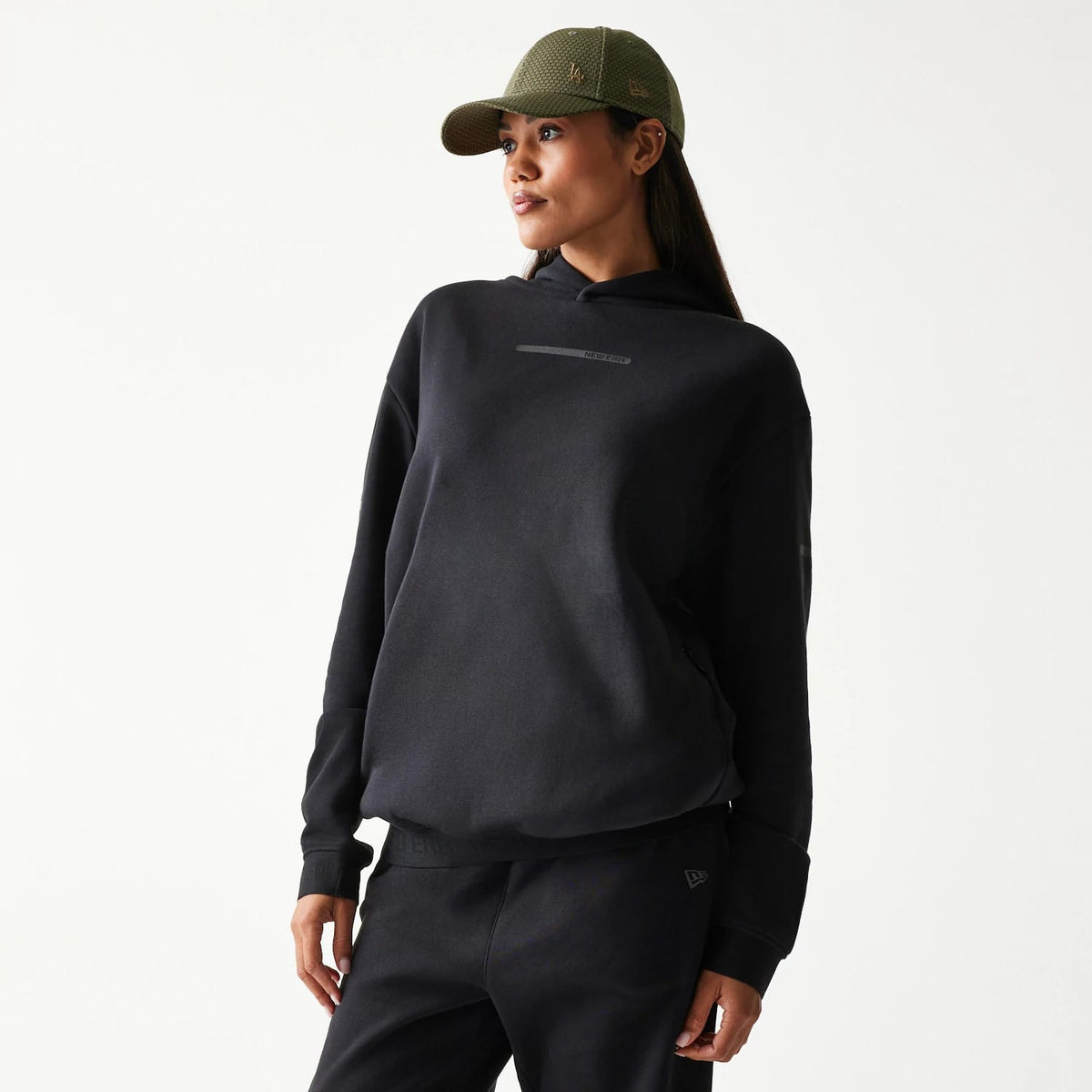New Era Tech Black Oversized Pullover Hoodie-zelvios