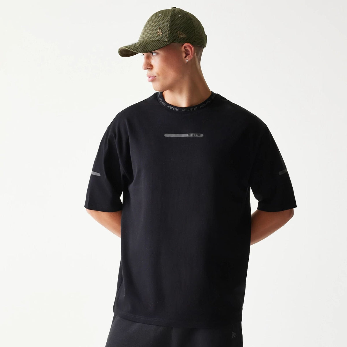 New Era Tech Black Oversized T-Shirt-zelvios