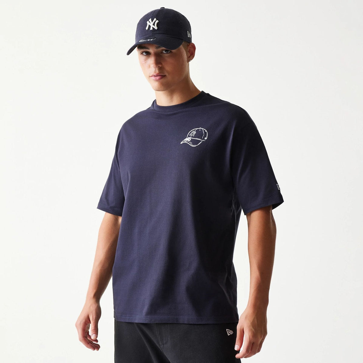 New York Yankees MLB Baseball Graphic Navy Oversized T-Shirt-zelvios