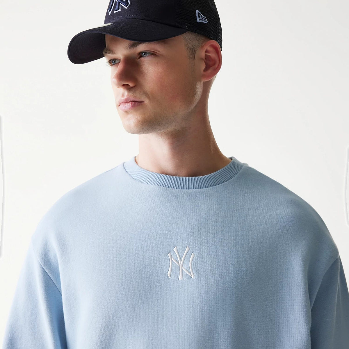 New York Yankees MLB Midi Pastel Blue Oversized Crew Neck Sweater-zelvios