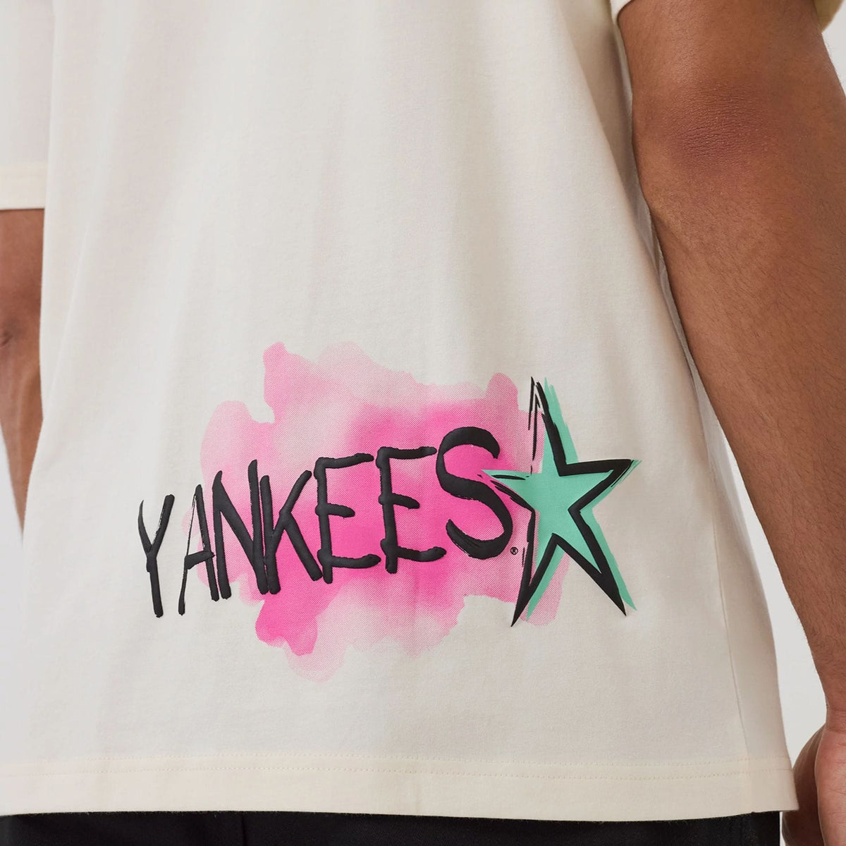 New York Yankees MLB Street Art Graphic Light Beige T-Shirt-zelvios