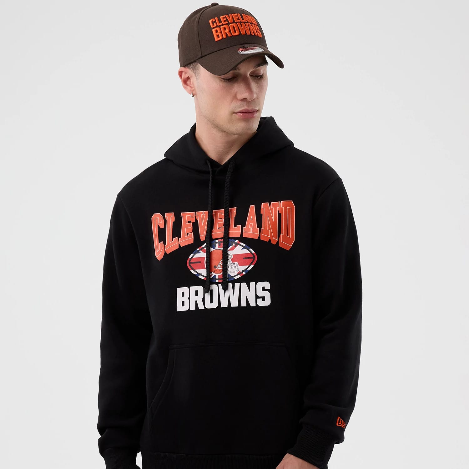 Cleveland Browns NFL International Series Games Black Pullover Hoodie-kentox