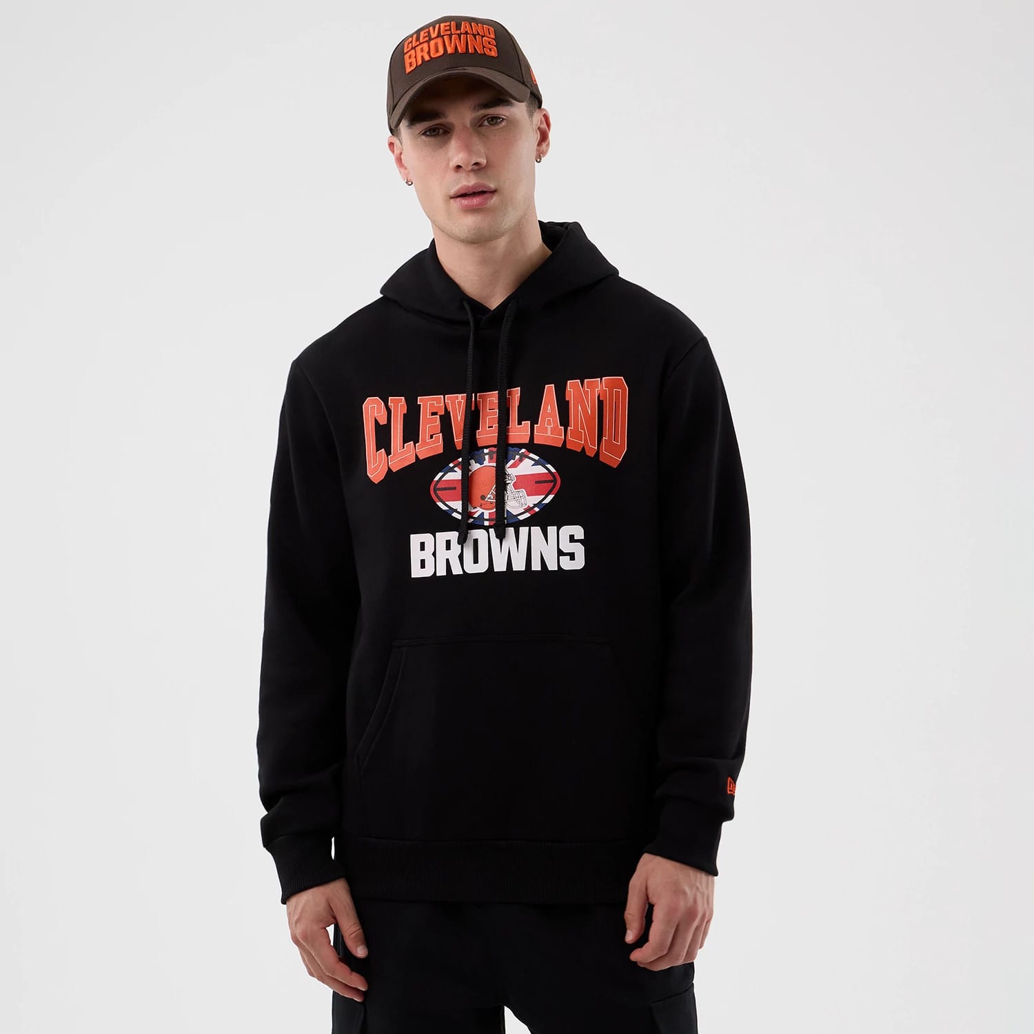 Cleveland Browns NFL International Series Games Black Pullover Hoodie-kentox