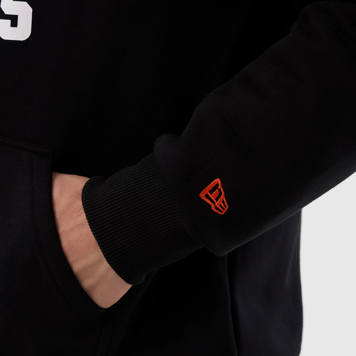 Cleveland Browns NFL International Series Games Black Pullover Hoodie-kentox