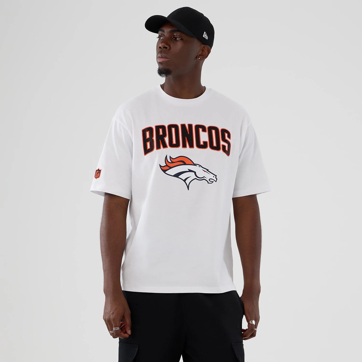 Denver Broncos NFL International Series Games 2025 White Premium T-Shirt-kentox