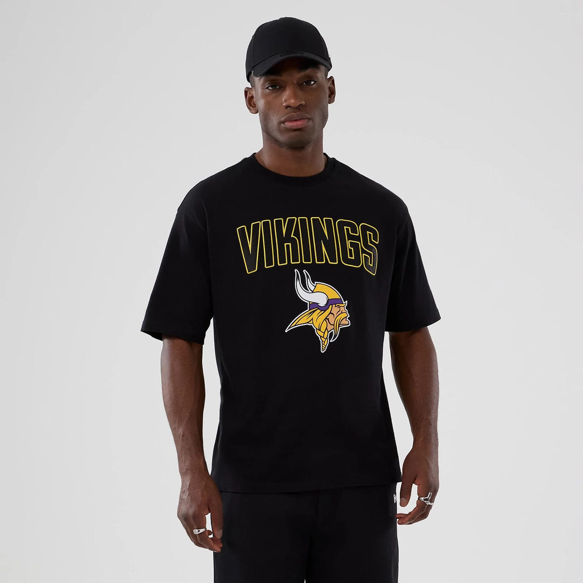 Minnesota Vikings NFL International Series Games 2025 Black Premium T-Shirt-zelvios