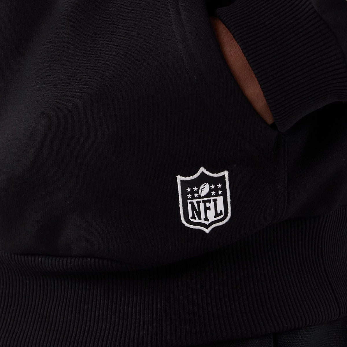Minnesota Vikings NFL International Series Games 2025 Black Premium Pullover Hoodie-zelvios