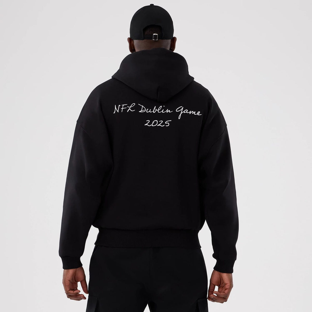 Minnesota Vikings NFL International Series Games 2025 Black Premium Pullover Hoodie-zelvios