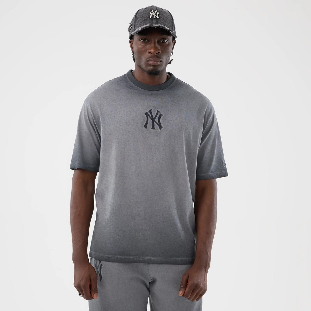 New York Yankees MLB Washed Logo Black T-Shirt-zelvios