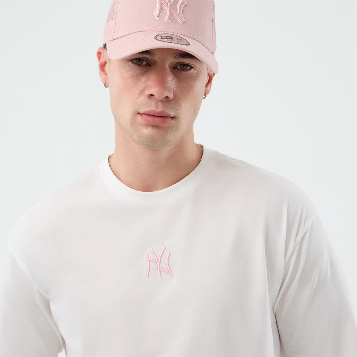New York Yankees MLB League Essential White Oversized T-Shirt-zelvios