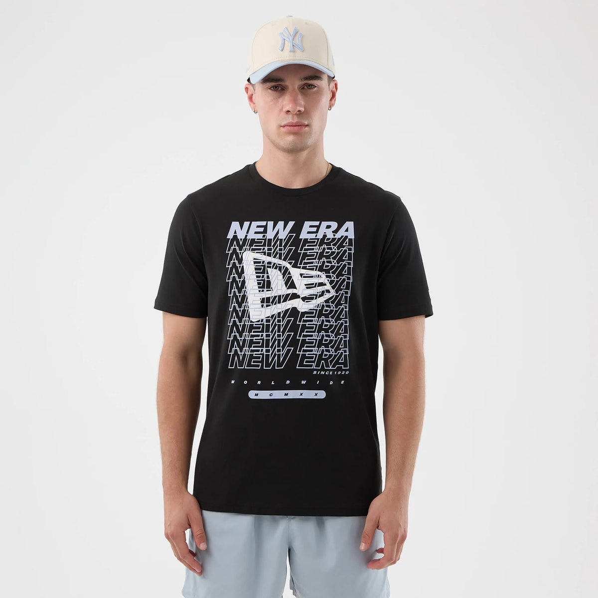 New Era Logo Graphic Black T-Shirt-zelvios