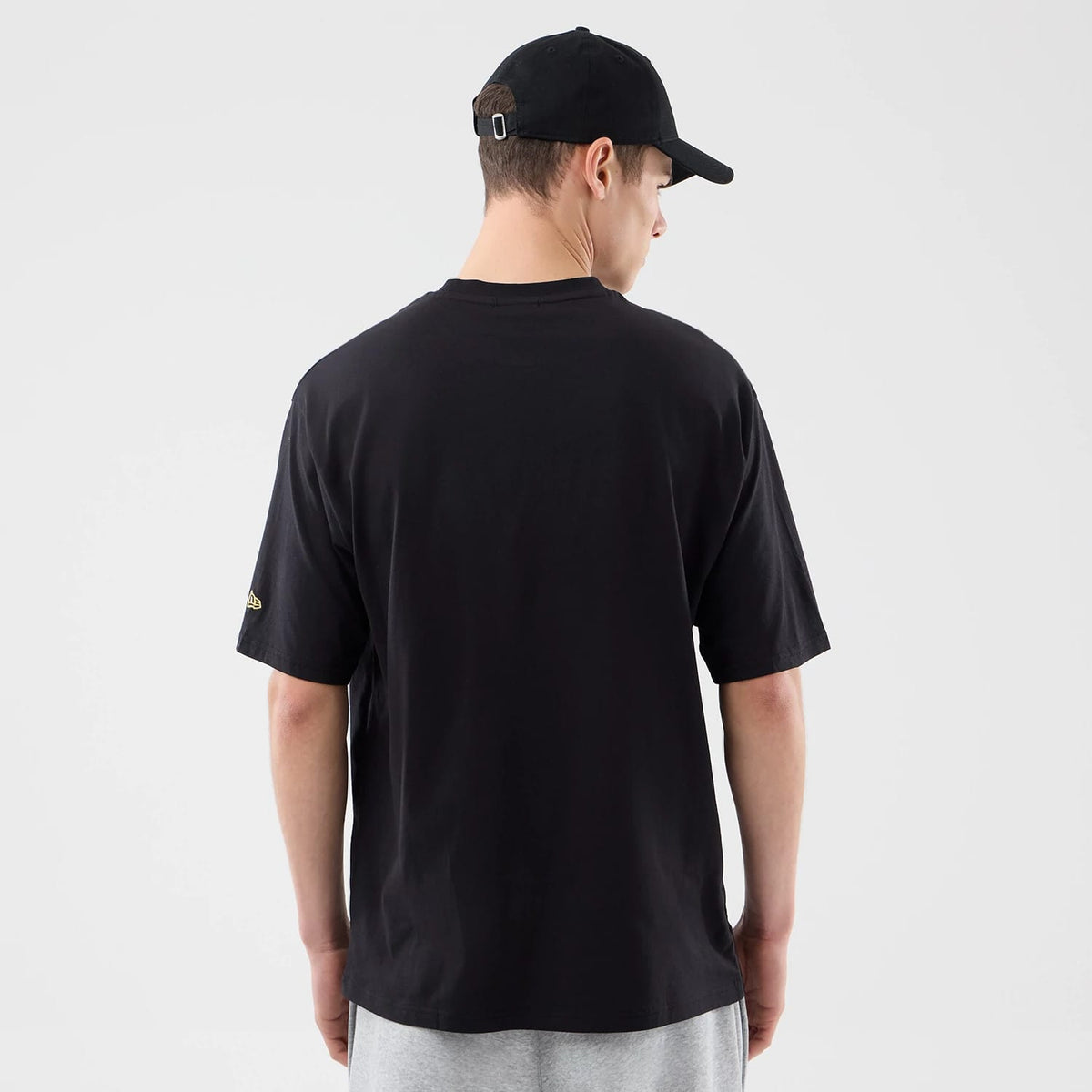 New Era Sticker Porto Black Oversized T-Shirt-zelvios
