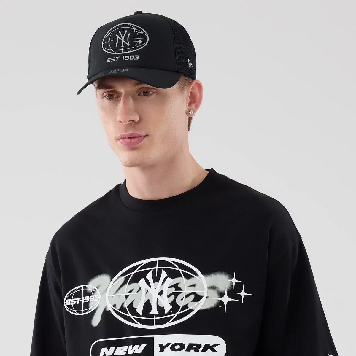 New York Yankees MLB Logo Graphic Black Oversized T-Shirt-zelvios