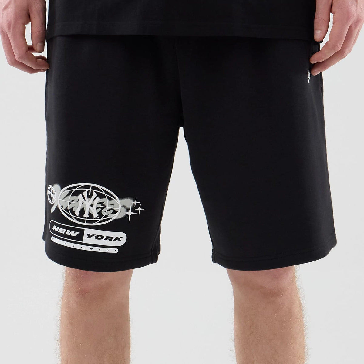 New York Yankees MLB Logo Graphic Black Oversized Shorts-zelvios