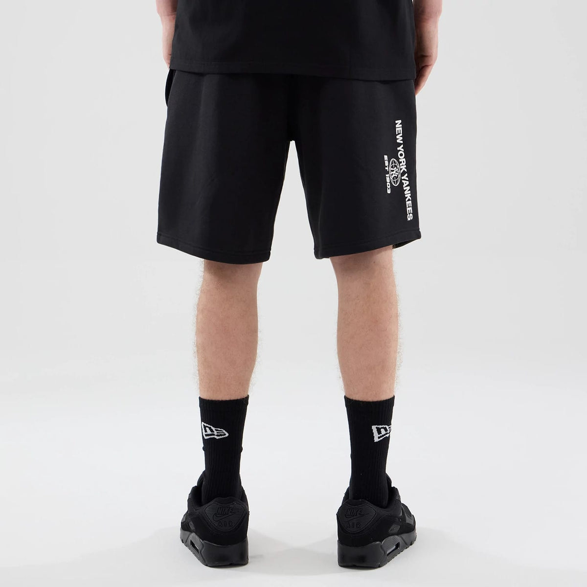 New York Yankees MLB Logo Graphic Black Oversized Shorts-zelvios
