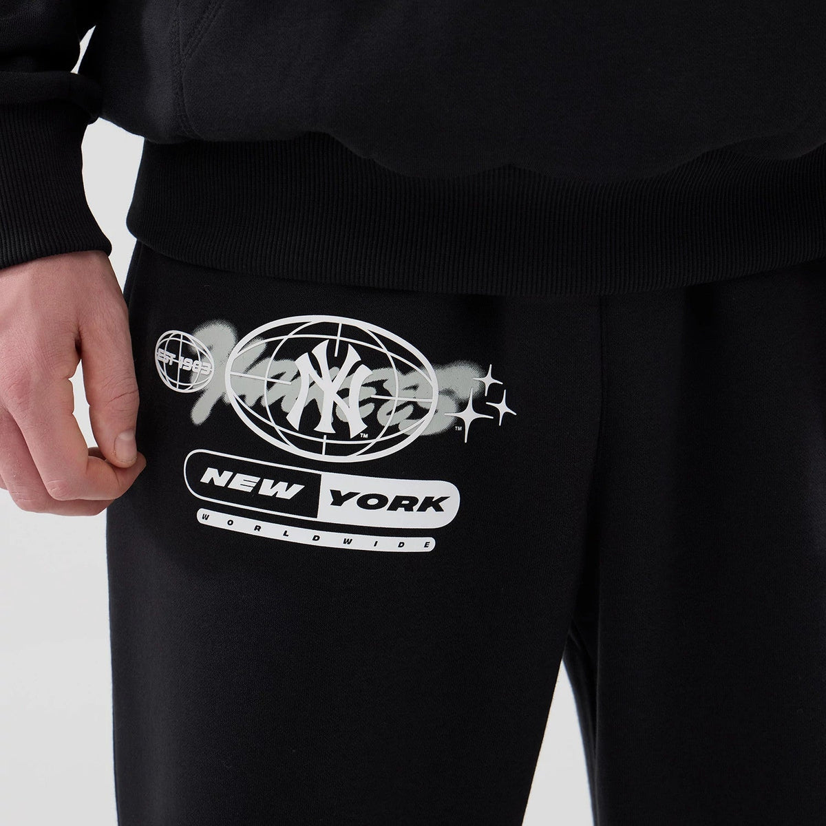 New York Yankees MLB Logo Graphic Black Straight Leg Joggers-zelvios