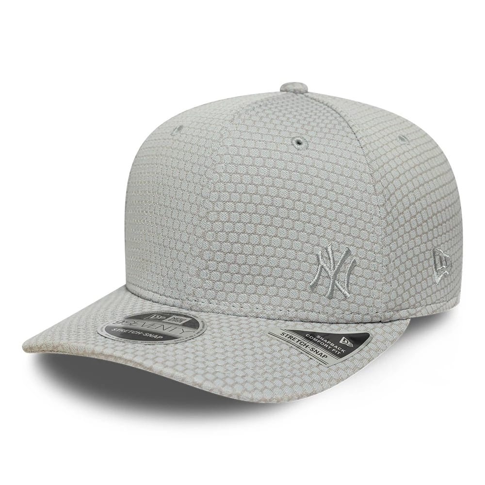 Yankees MLB Flawless Mesh Grey 9SEVENTY Stretch Snap Adjustable Cap-zelvios