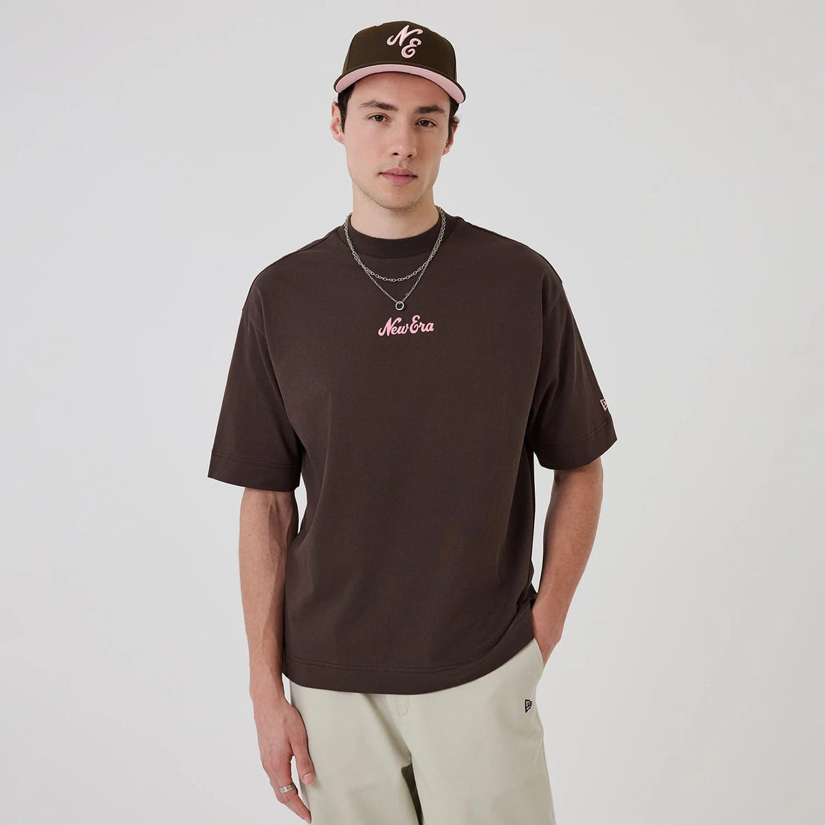 New Era Love Graphic Dark Brown T-Shirt-zelvios