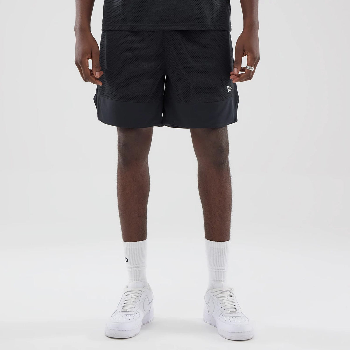 New Era Mesh Black Oversized Shorts-zelvios